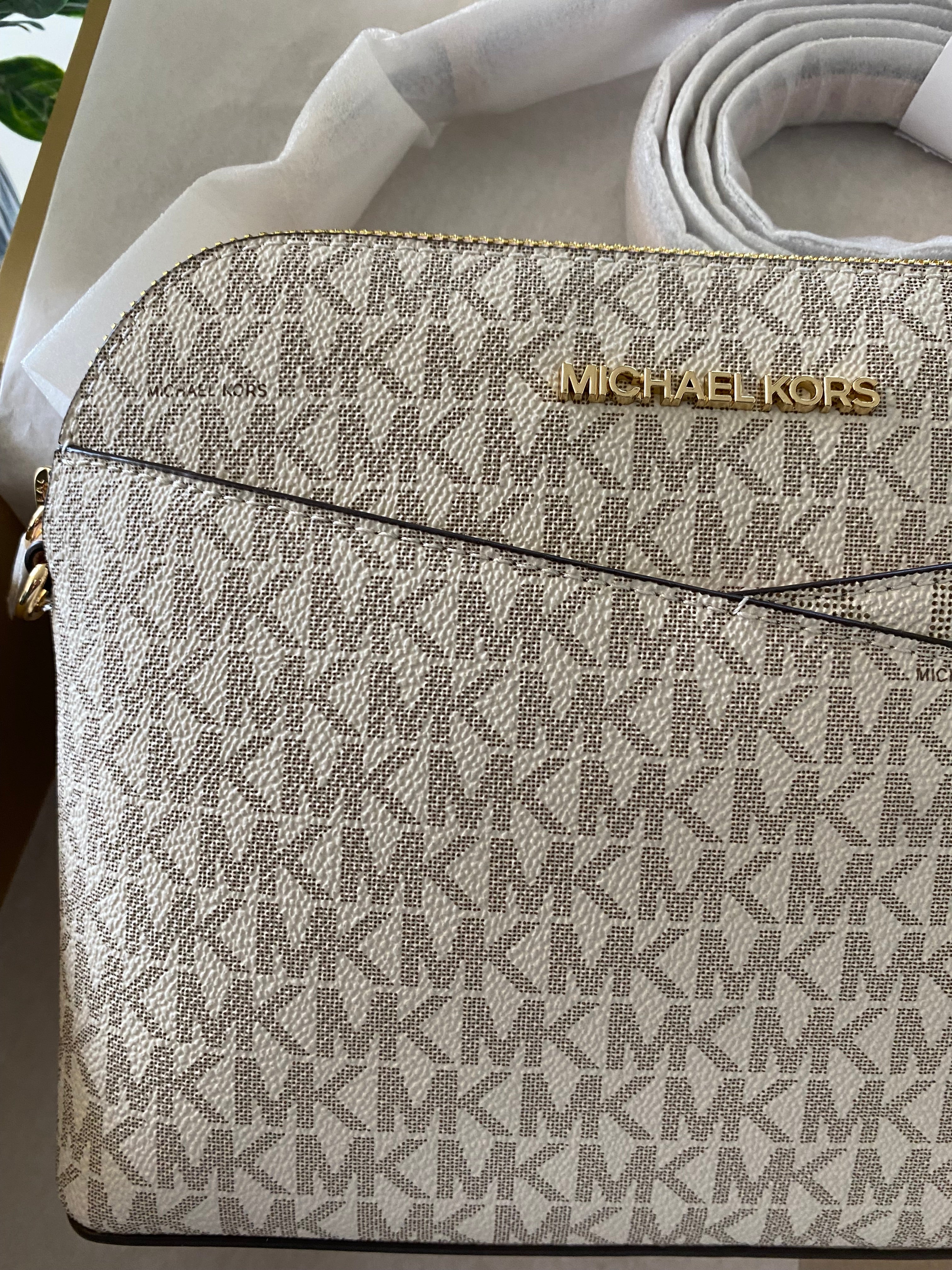 Michael Kors Jet Set Travel Medium Logo Dome Crossbody Bag
