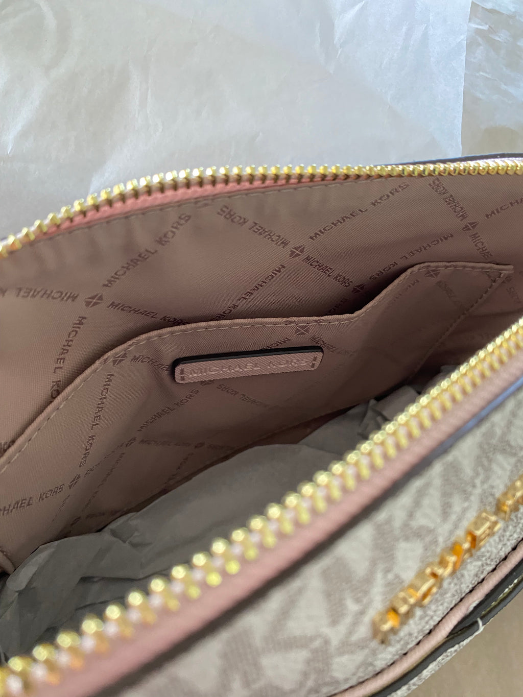 Michael Kors Jet Set Travel Medium Logo Dome Crossbody Bag